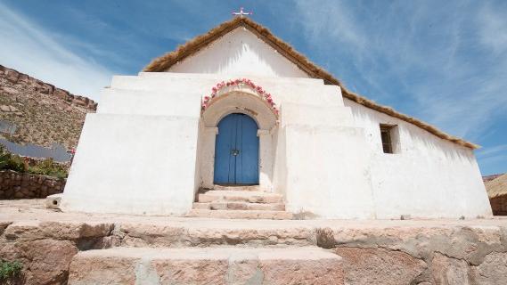 Iglesia y campanario de Caspana