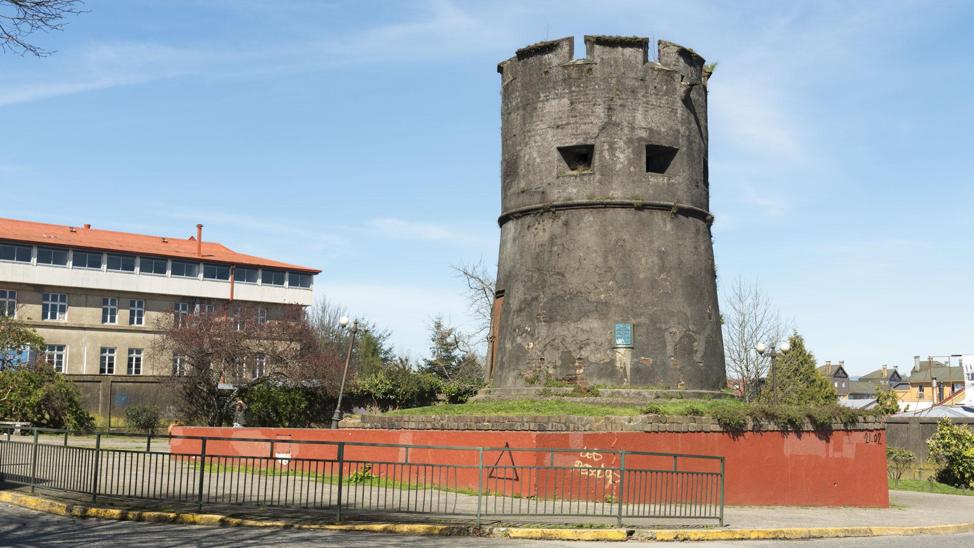 Vista panorámica del Monumento Histórico Torreón de Los Canelos.