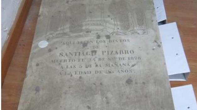 Lápida de Santiago Pizarro Rivano
