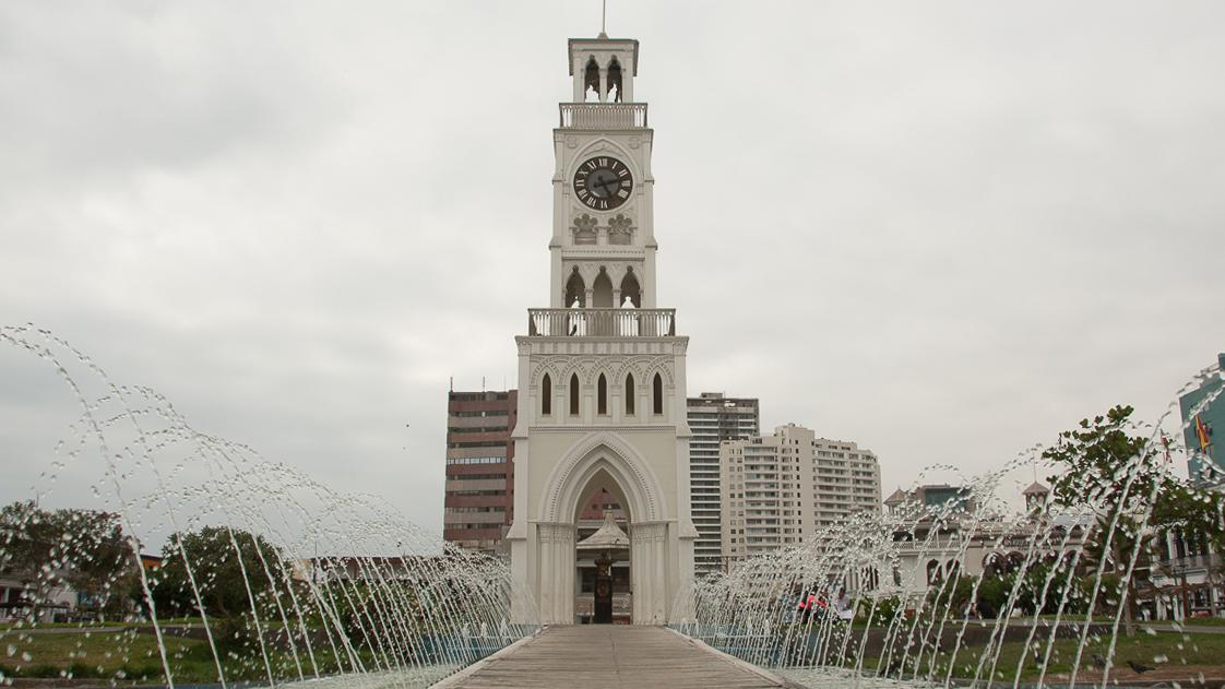 Imagen del monumento Torre-reloj de la Plaza Prat de Iquique