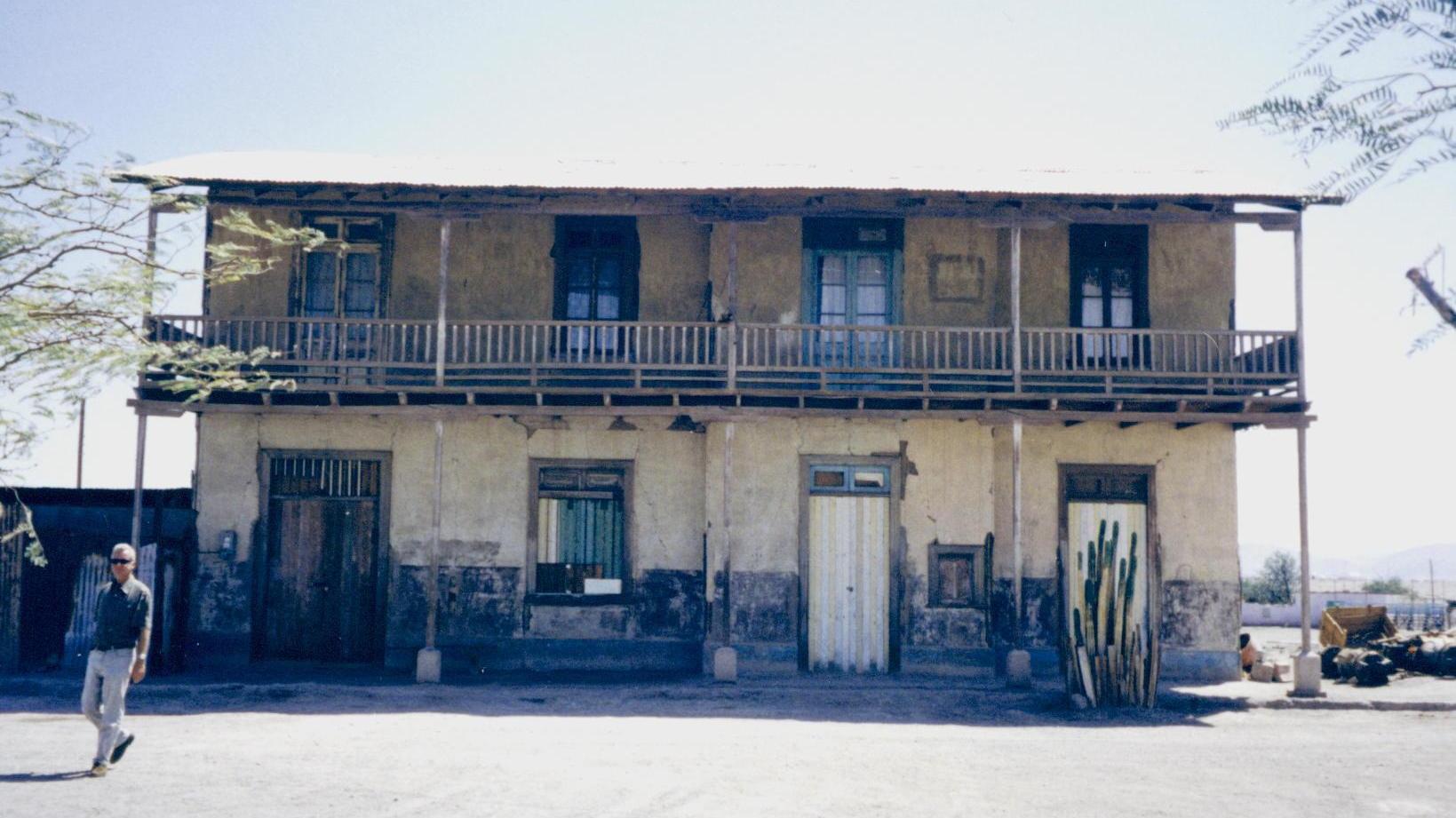 Imagen del monumento El edificio del ferrocarril de Huara