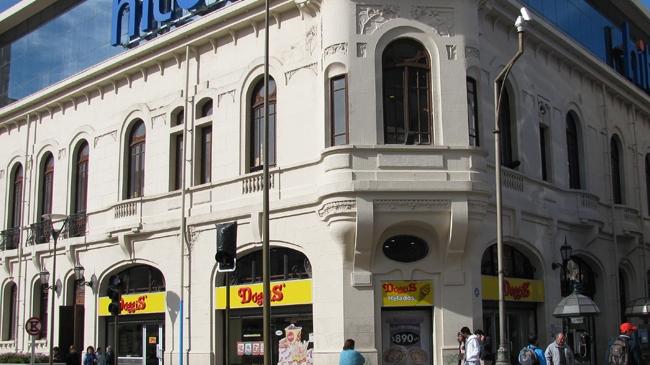 Imagen del monumento Inmueble ubicado en calle Barros Arana esquina Castellón