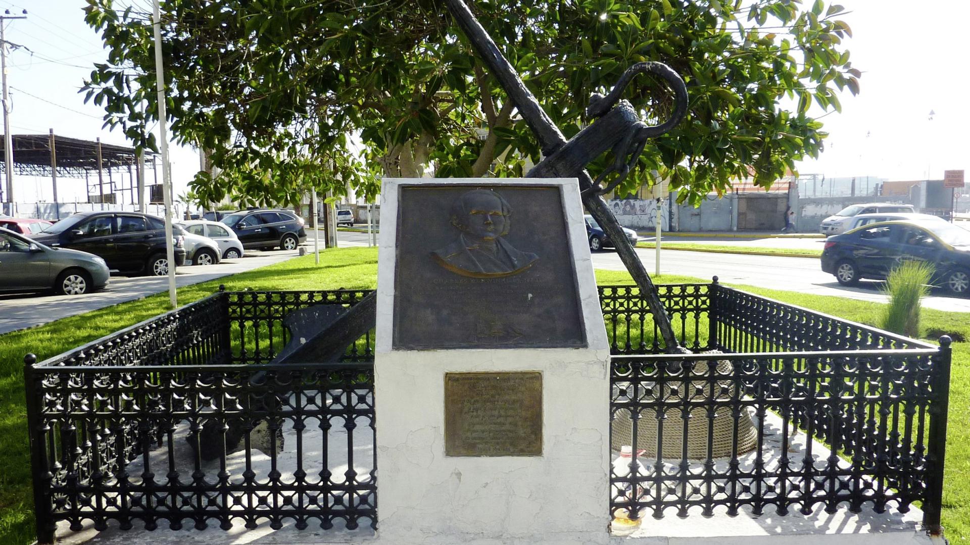 Imagen del monumento Charles Darwin
