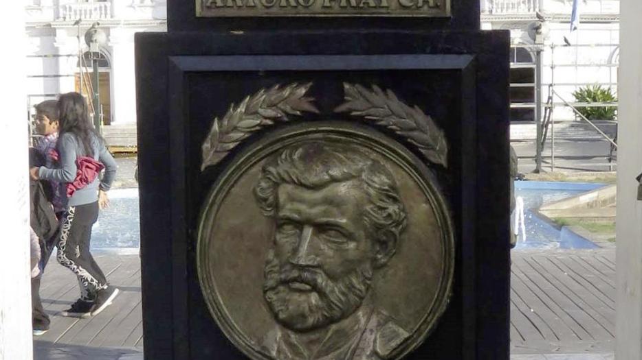 Imagen del monumento Capitán Arturo Prat Chacón Y Héroes Combate Naval De Iquique