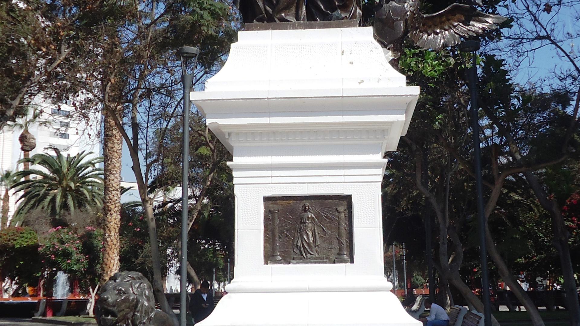 Imagen del monumento El León