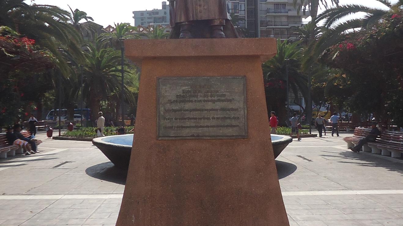 Imagen del monumento Monseñor Luis Silva Lezaeta
