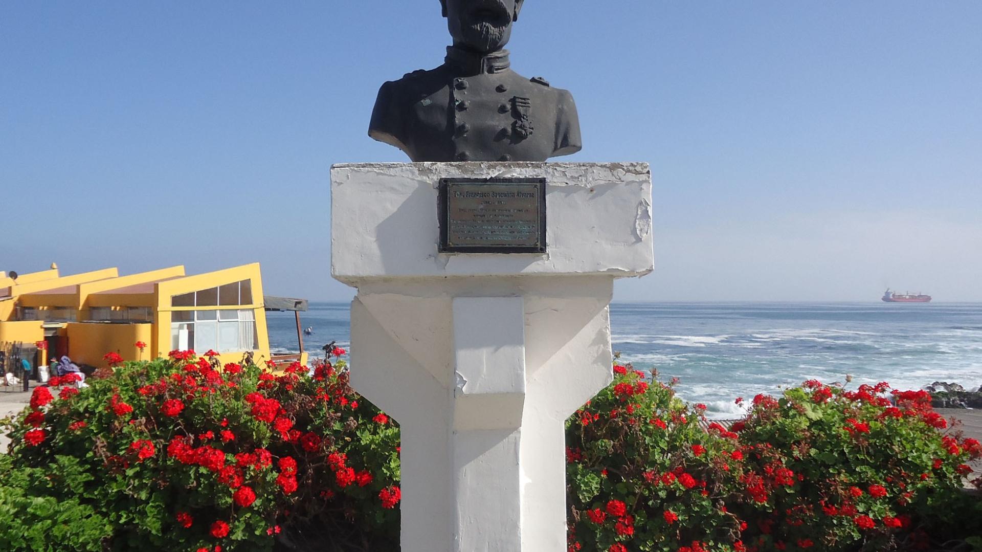 Imagen del monumento Francisco Bascuñan Álvarez