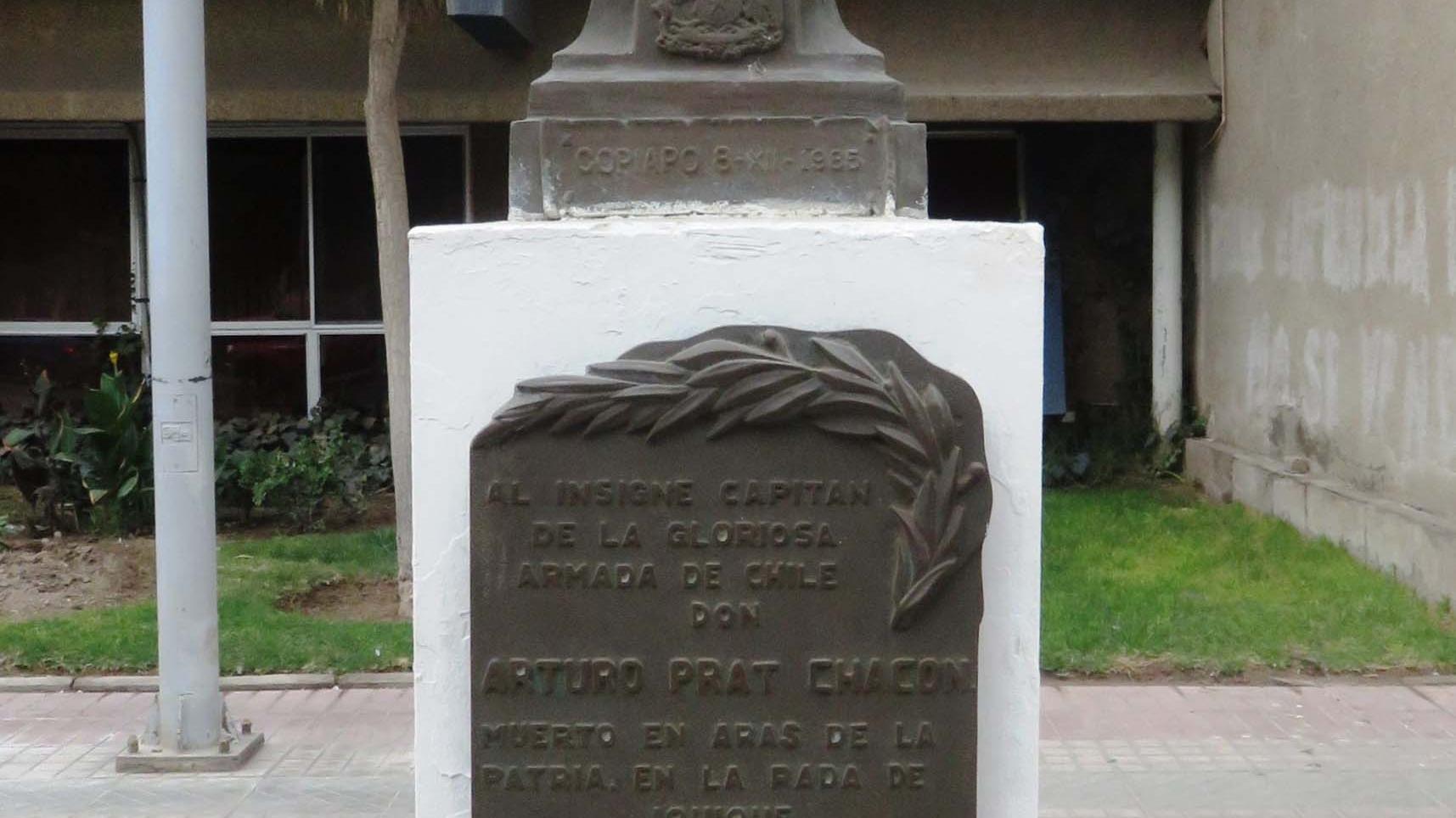 Imagen del monumento Arturo Prat