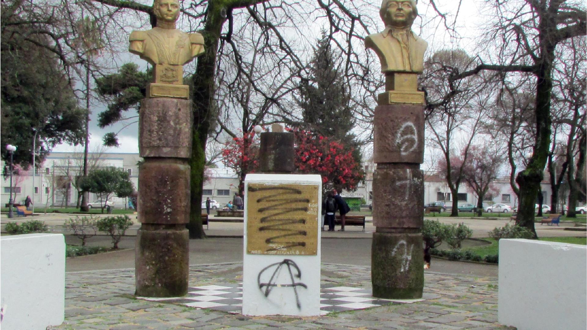 Imagen del monumento Bernardo O&#039;Higgins Y Francisco De Miranda