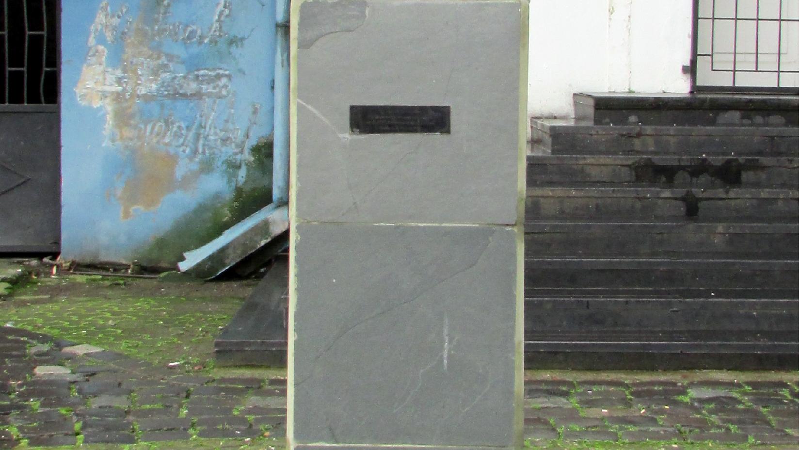 Imagen del monumento GabrieLa Mistral
