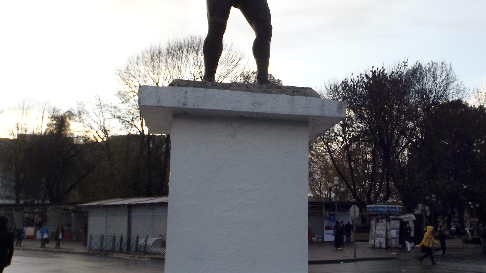Imagen del monumento Caupolicán
