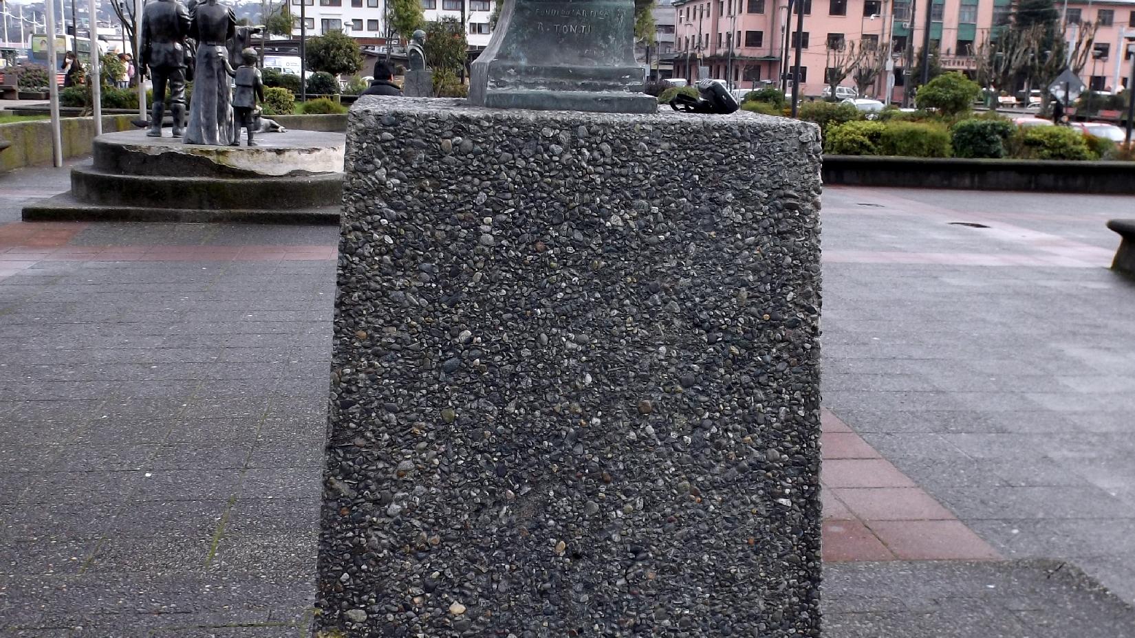 Imagen del monumento Vicente Pérez Rosales