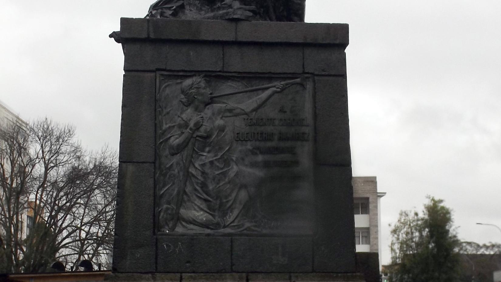 Imagen del monumento Eleuterio Ramirez