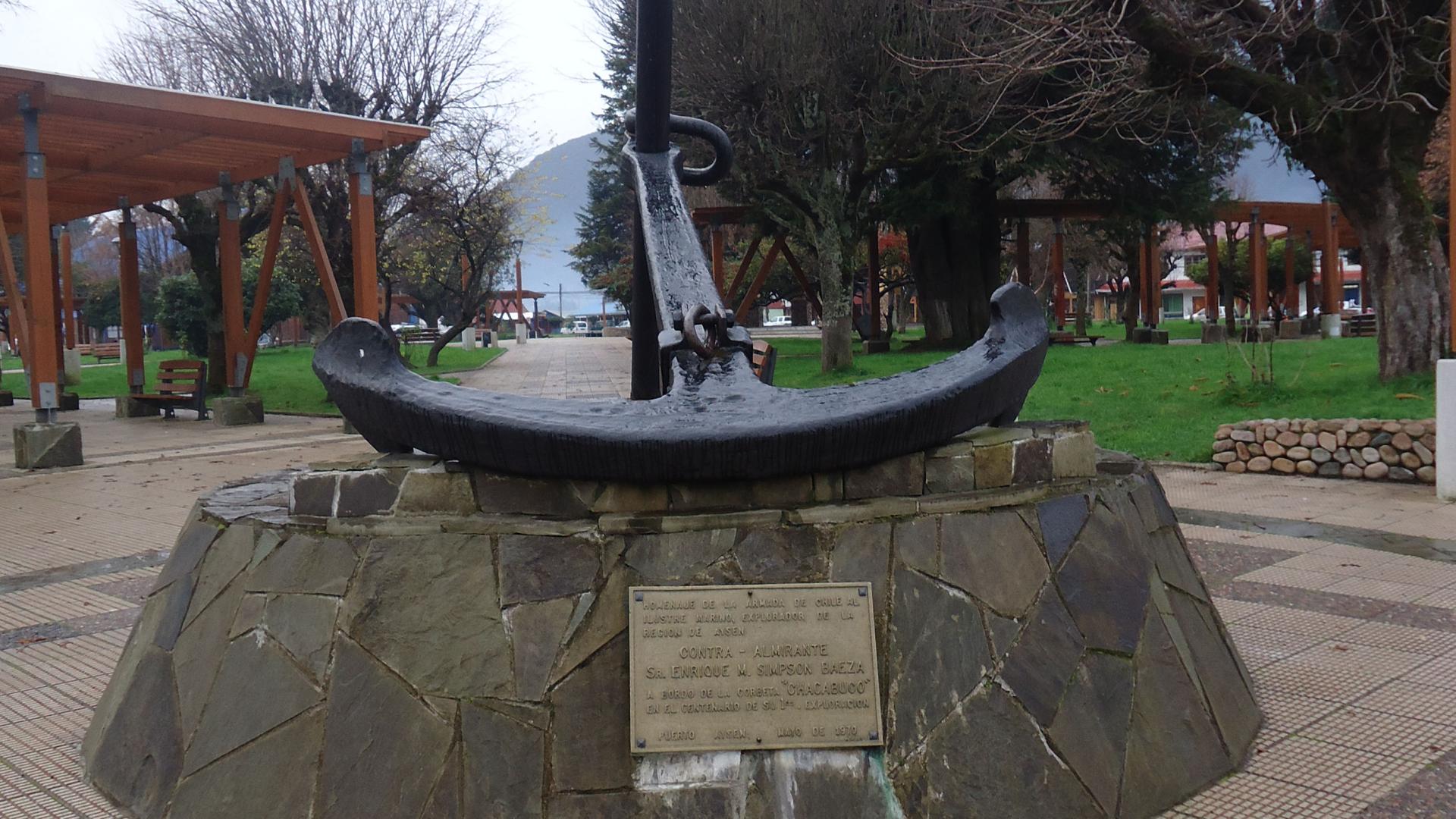 Imagen del monumento Enrique M. Simpson Baeza