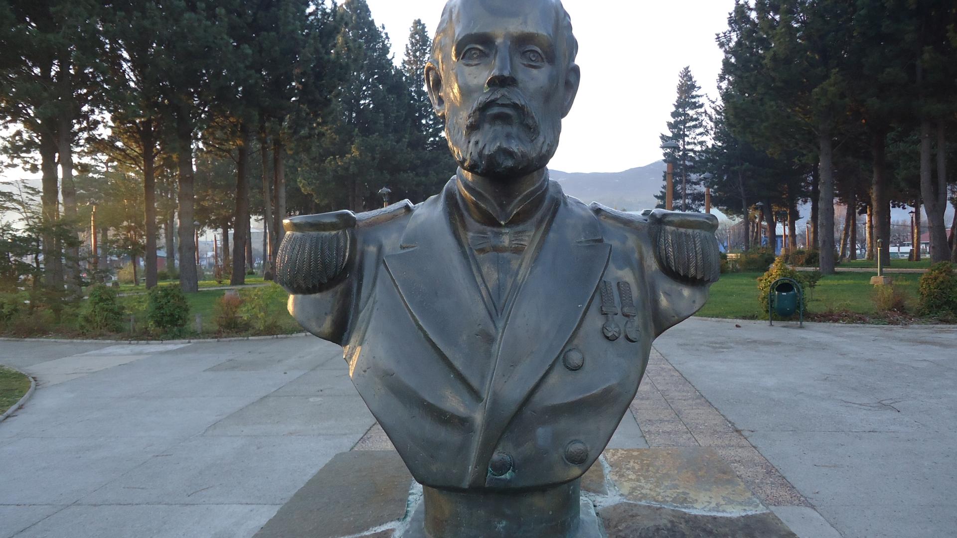 Imagen del monumento Arturo Prat Chacón