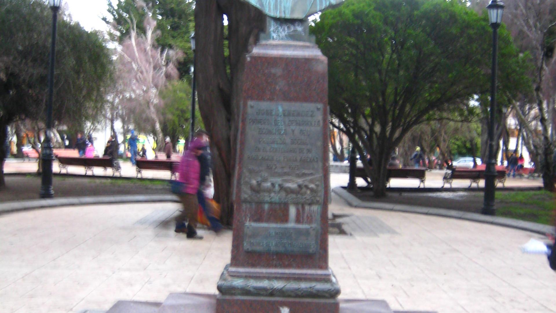Imagen del monumento José MenénDez