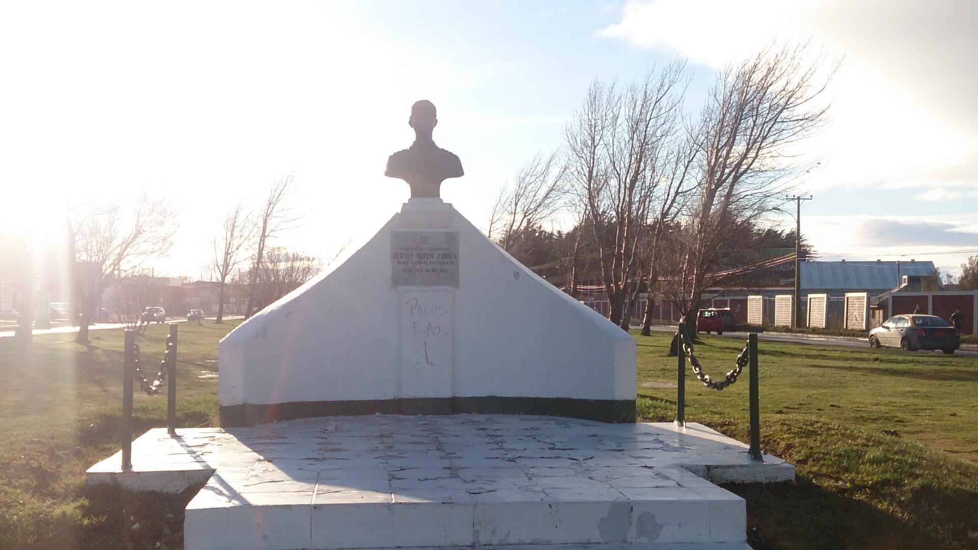 Imagen del monumento Hernán Merino Correa