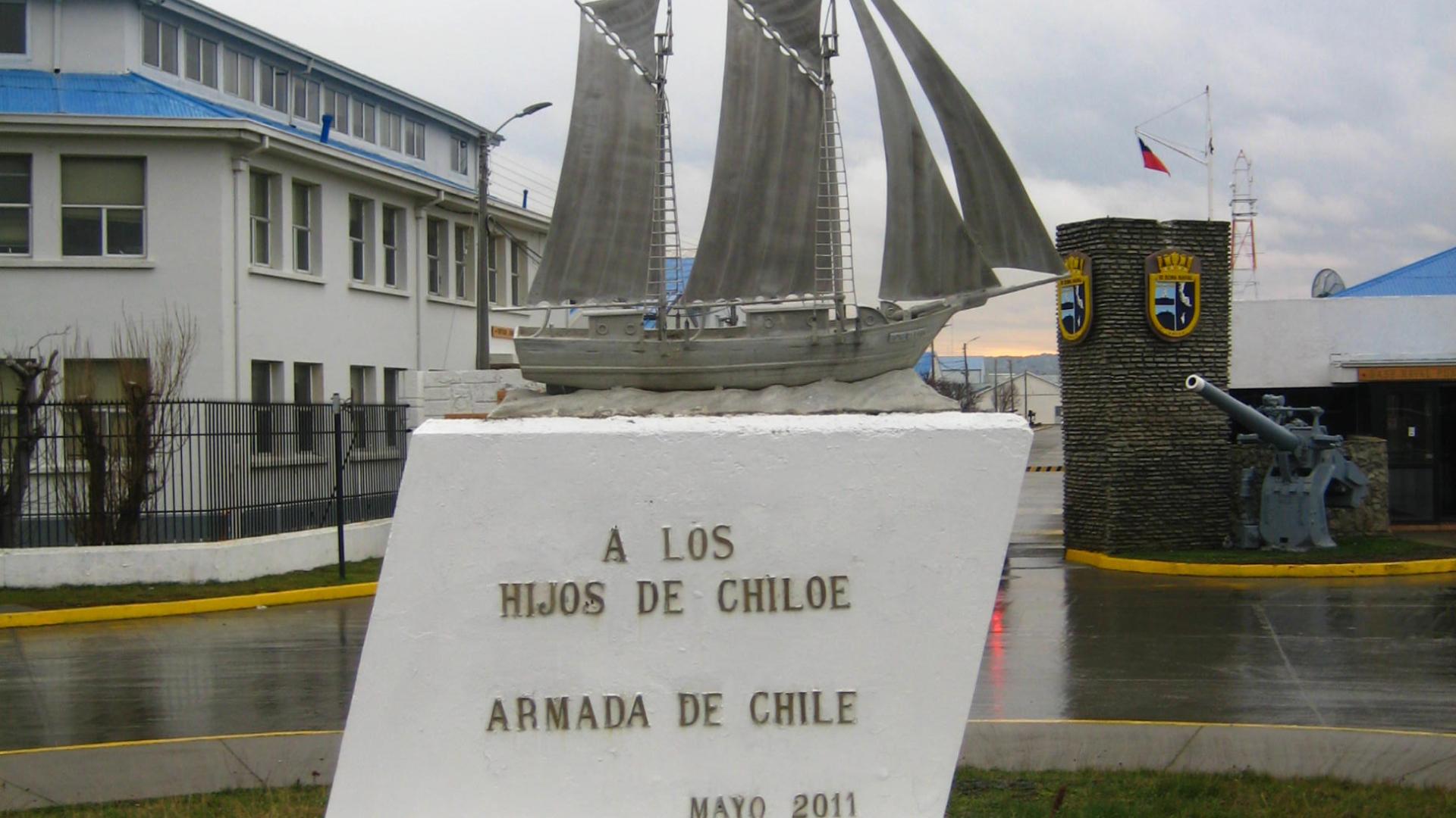 Imagen del monumento A Los Hijos De Chiloé