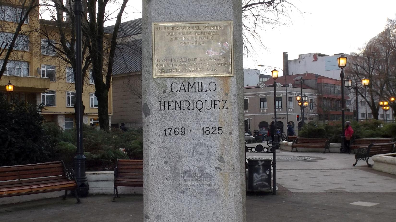 Imagen del monumento Camilo Henríquez