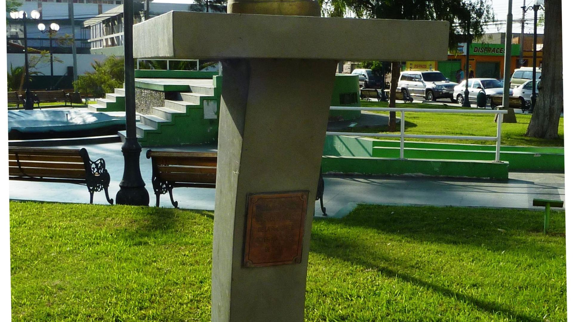 Imagen del monumento En Conmemoracion De Los 80 años De La Policia De Investigaciones De Chile