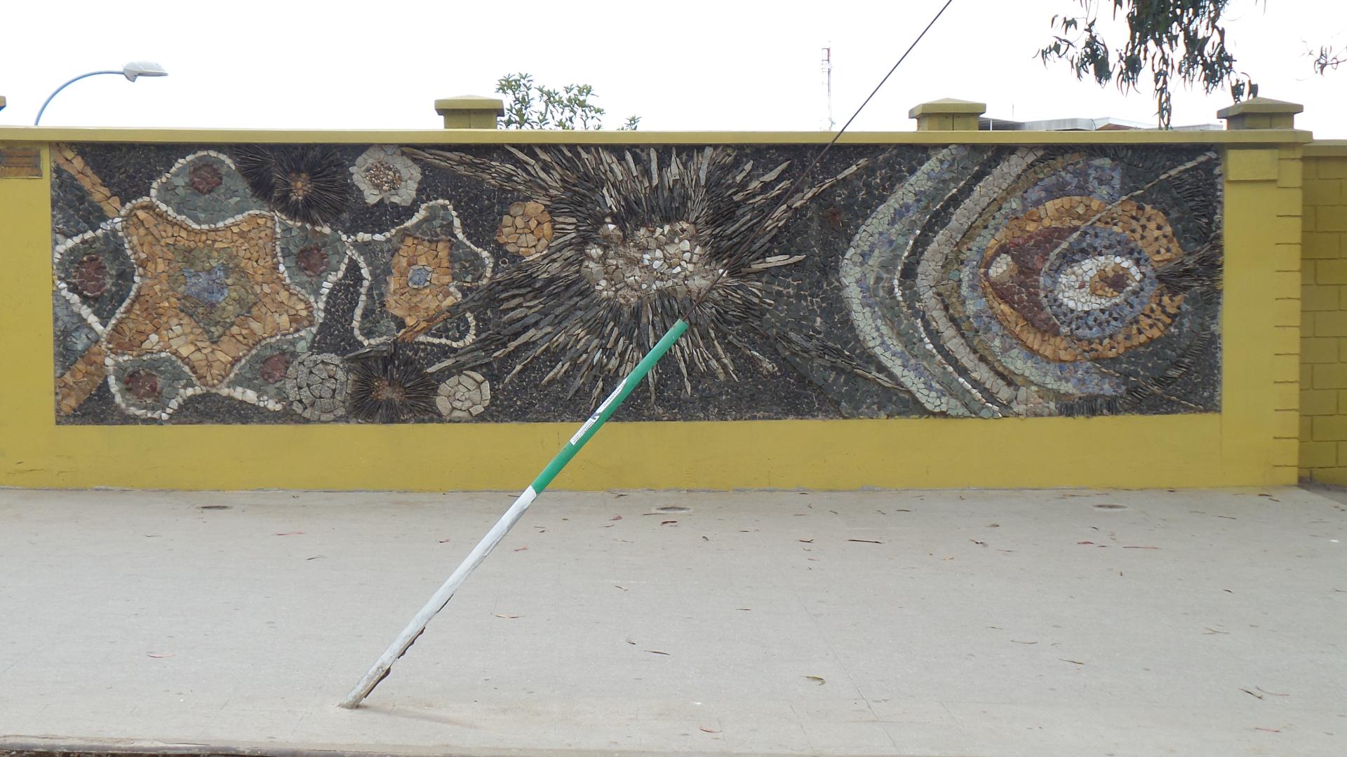Mural "Vida Oceánica" de María Martner Imagen del monumento Mural "Vida Oceánica" de María Martner