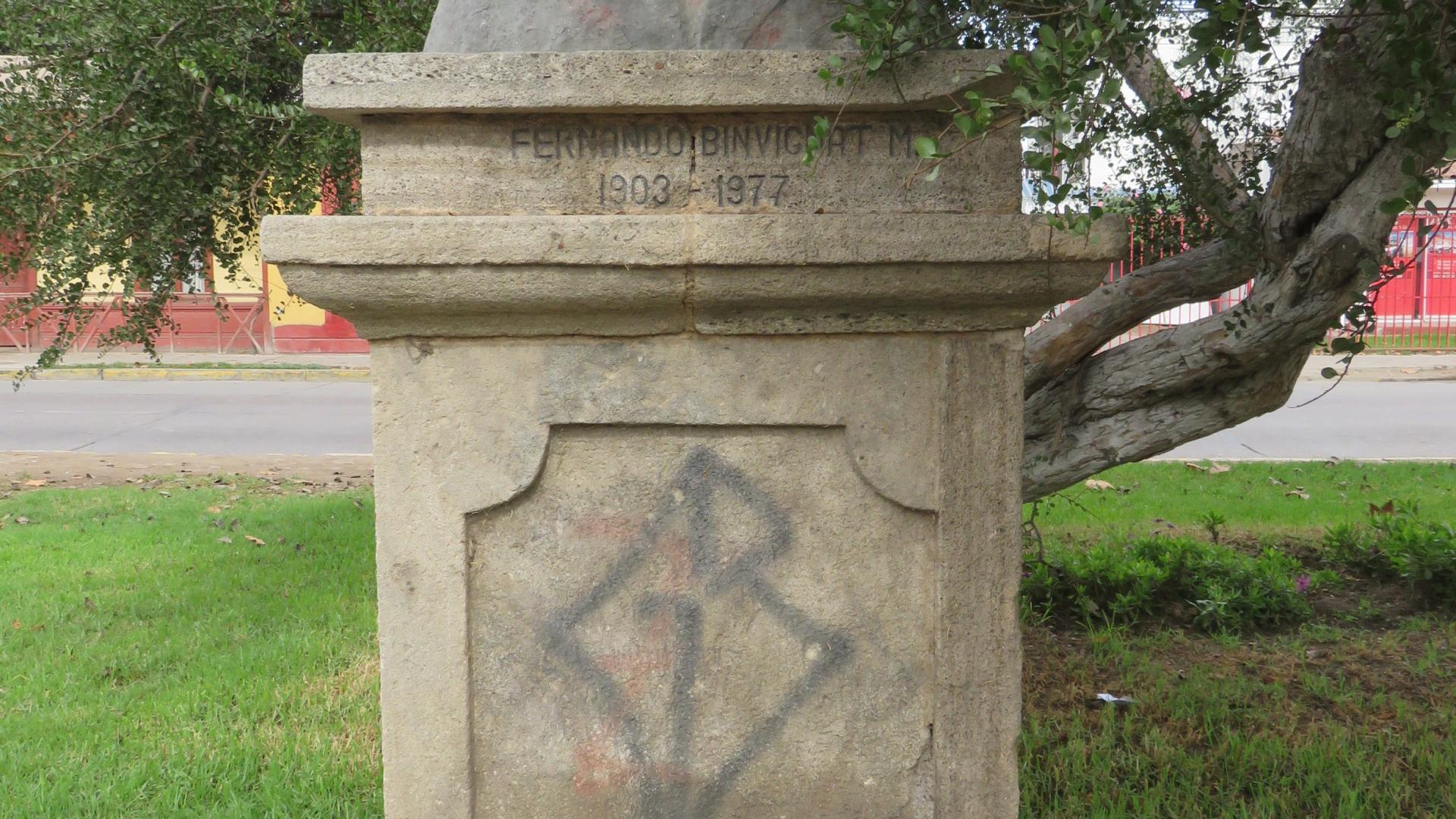 Imagen del monumento Fernando Binvignat