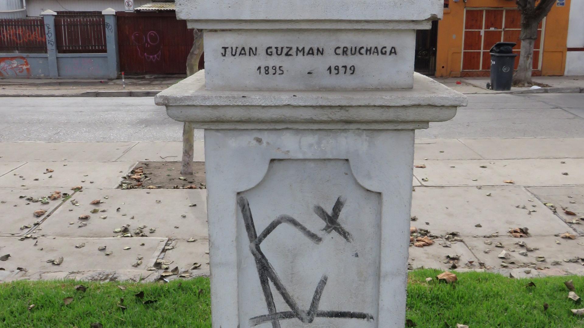 Imagen del monumento Juan Guzmán Cruchaga