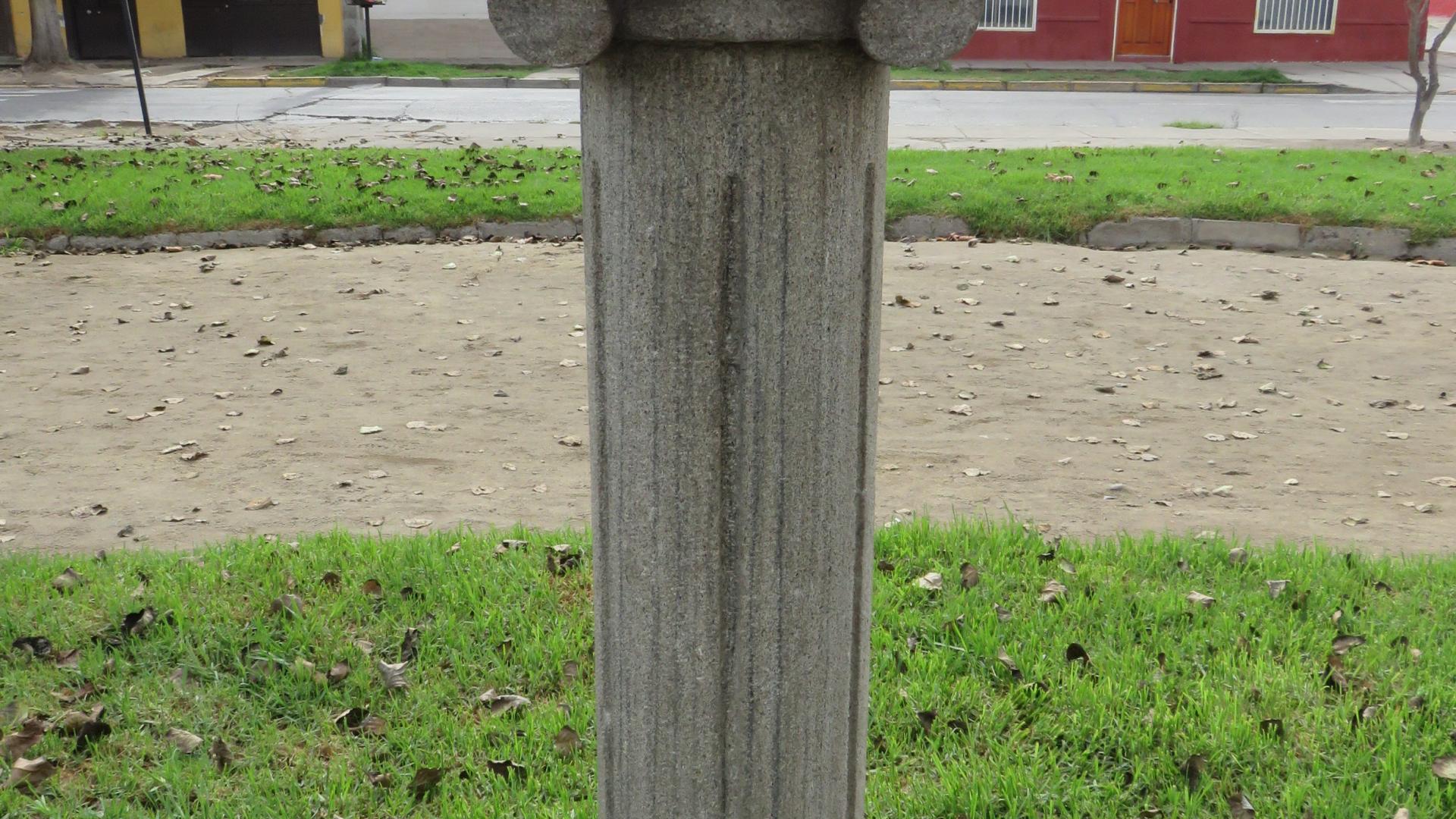 Imagen del monumento Libro de Bronce