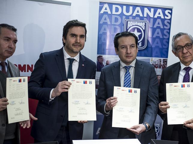 Imagen de Chile entrega a Bolivia 42 piezas paleontológicas incautadas en paso fronterizo