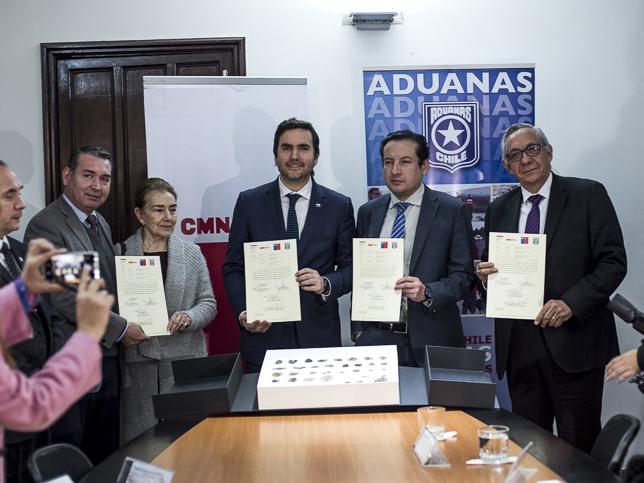 Imagen de Chile entrega a Bolivia 42 piezas paleontológicas incautadas en paso fronterizo