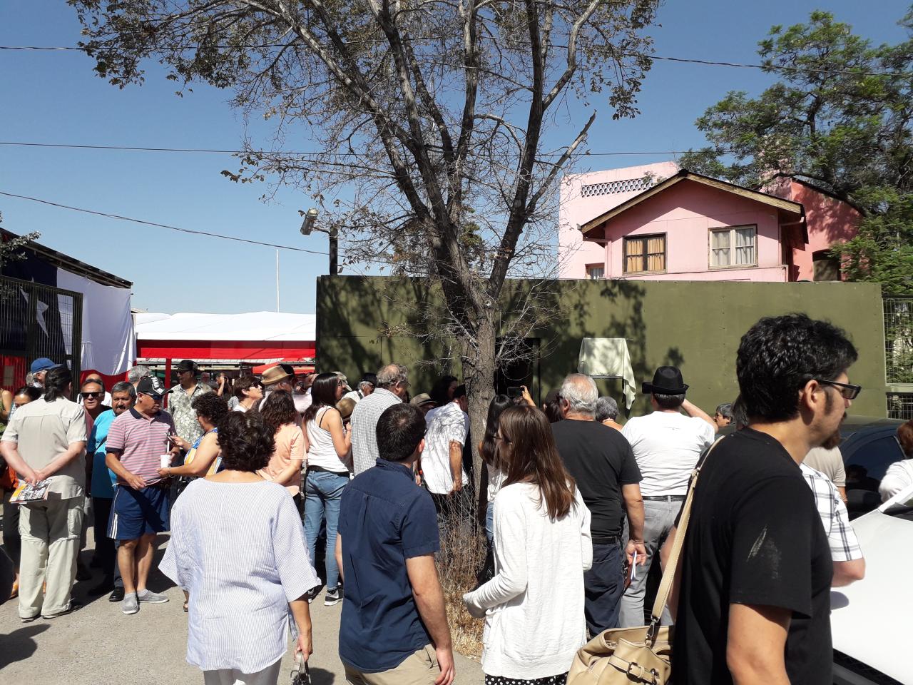 Imagen de Instalan placa identificatoria en campo de prisioneros políticos “3 y 4 Álamos”
