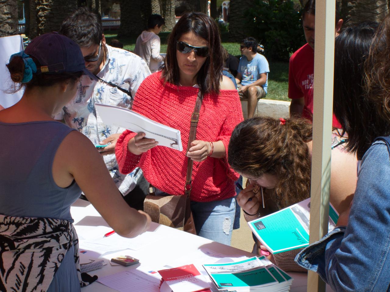 Imagen de Turistas en Pichilemu aprenden a cuidar el Patrimonio