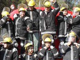 Imagen de Trabajadores del Consejo de Monumentos Nacionales se capacitan en uso y manejo de extintores y mangueras contra incendios