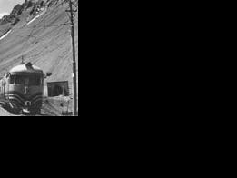 Imagen de Cien años de historia salen al encuentro de los pasajeros del Metro