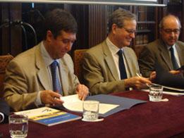 Imagen de Sellan convenio para establecer una norma para el adobe en construcciones patrimoniales