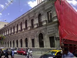 Imagen de Verifican avance en recuperación de fachada del edificio El Mercurio y nueva obra en su interior