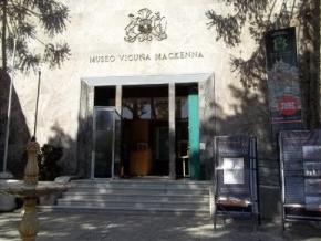 Imagen de Exposición sobre las Momias Chinchorro en el jardín del Museo Benjamín Vicuña Mackenna