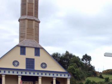 Imagen de Entregan a la comunidad restauración de la Iglesia de Chelín en Chiloé