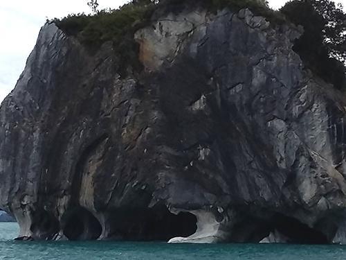 Imagen de CMN constata estado de conservación de pintura rupestre y Capilla de Mármol en la Región de Aysén