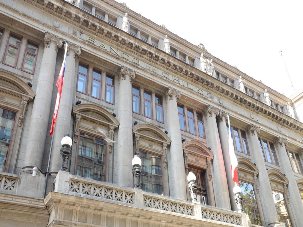 Imagen de Aprueban como Monumento Histórico edificio del Banco de Chile  en Paseo Ahumada