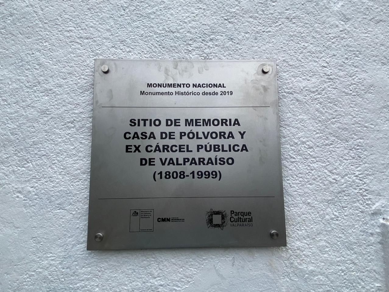 Imagen de Parque Cultural de Valparaíso cuenta con placa que lo identifica como Sitio de Memoria