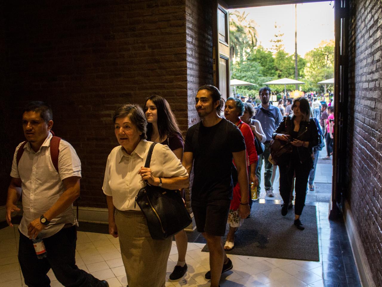 Imagen de Ruta de las memorias de las mujeres recorrió Santiago