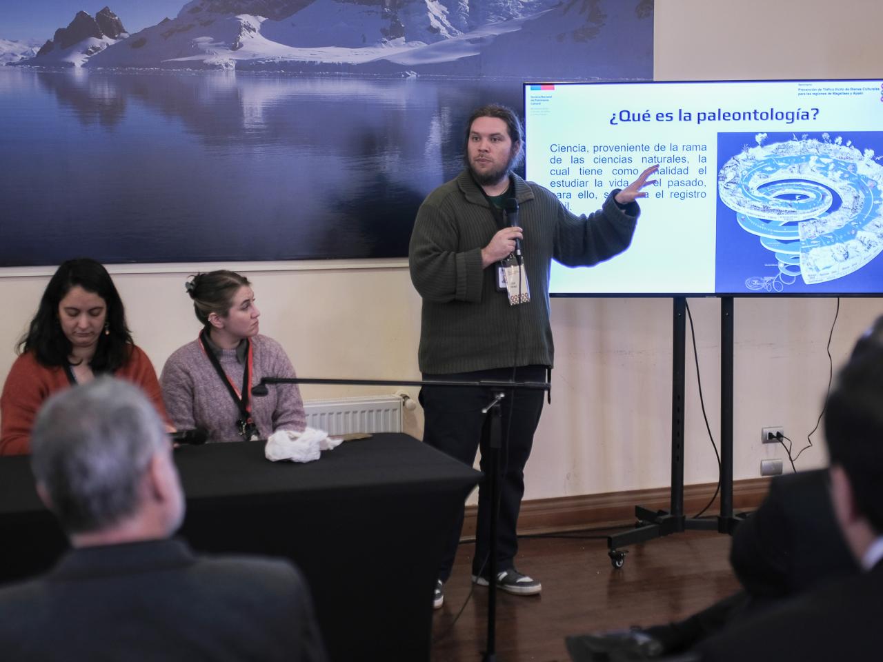 Imagen de Instituciones se reúnen en Punta Arenas para combatir el tráfico ilícito de bienes culturales