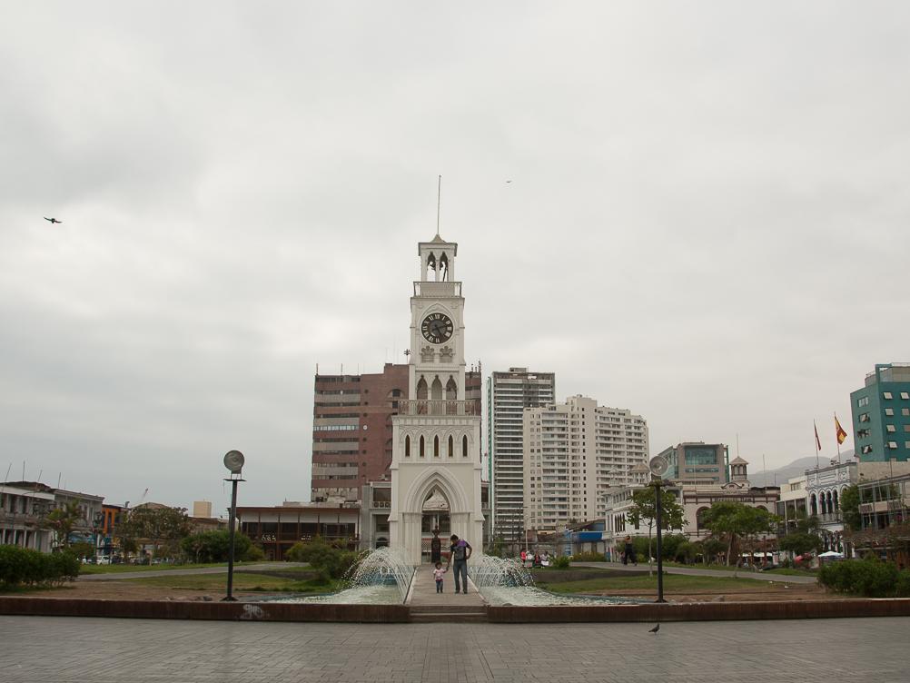 Imagen del monumento Torre-reloj de la Plaza Prat de Iquique