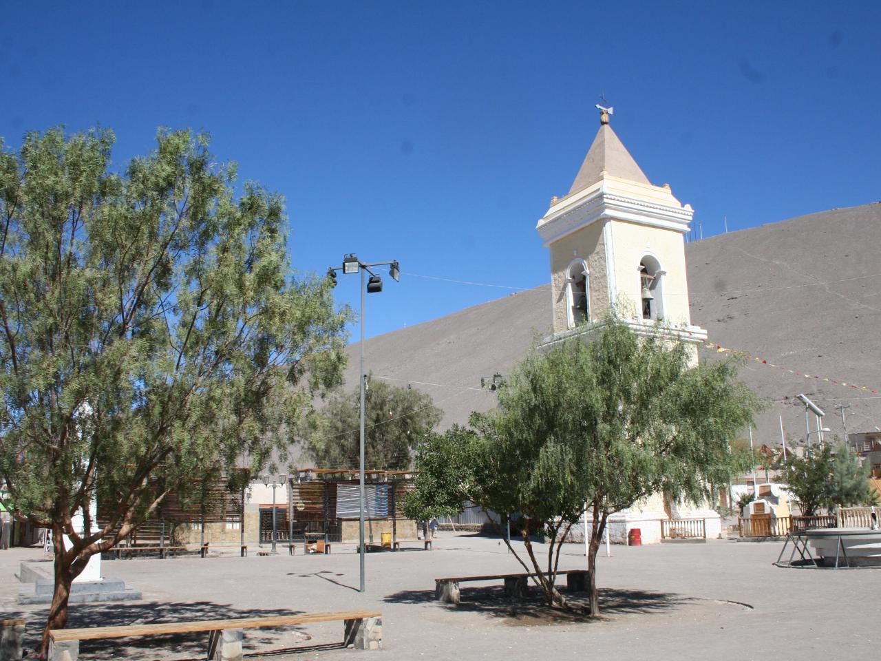 Imagen del monumento Iglesia y campanario del pueblo de Tarapacá