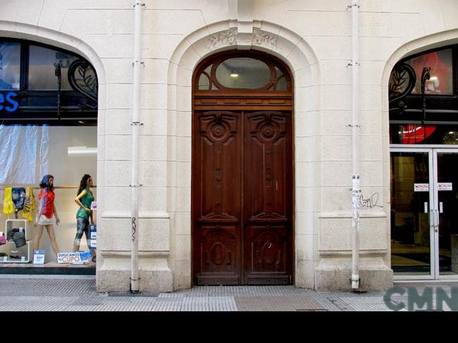 Imagen del monumento Inmueble ubicado en calle Barros Arana esquina Castellón