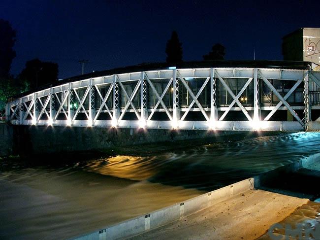 Imagen del monumento Cuatro puentes metálicos sobre el río Mapocho