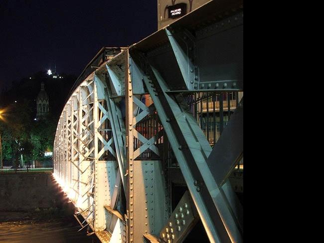Imagen del monumento Cuatro puentes metálicos sobre el río Mapocho