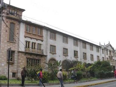 Imagen del monumento Edificio ubicado en Av. Francisco de Aguirre Nº 260