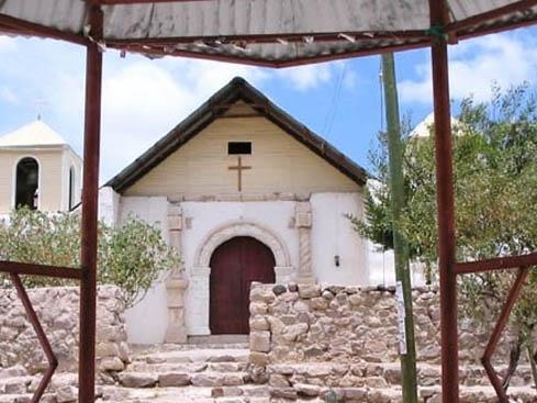 Imagen del monumento Iglesia de San Salvador de Limaxiña